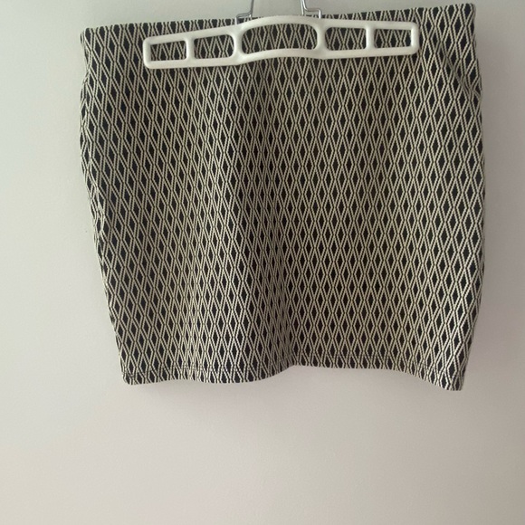Mini Pencil skirt from Zara - Picture 2 of 3
